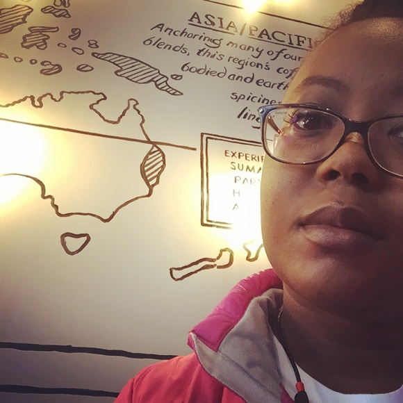 Meet your Posher, Anna - Picture 1 of 1